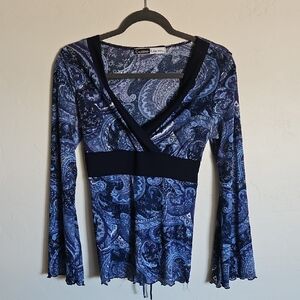 California Concepts Lg Blue Paisley Long Bell Sleeve Sheer Top